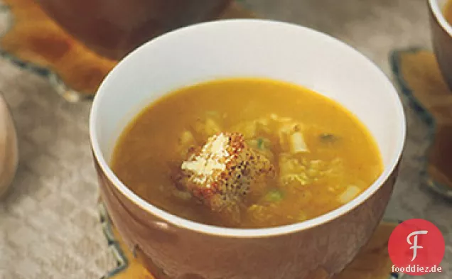 Ingwer-Squash-Suppe mit Parmesan-Croutons