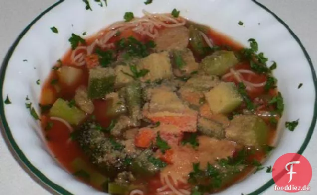 San Francisco Gemüsesuppe über Angel Hair Pasta