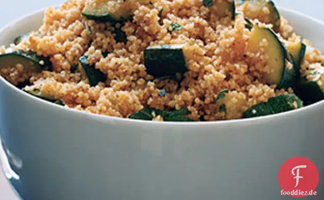 Couscous mit gewürzten Zucchini