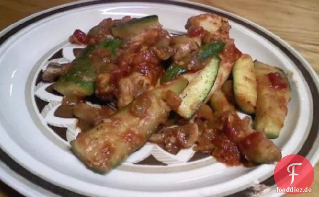 Schnell, einfach Huhn in Salsa mit Zucchini