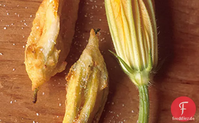 Teig gebraten Gefüllte Squash Blüten