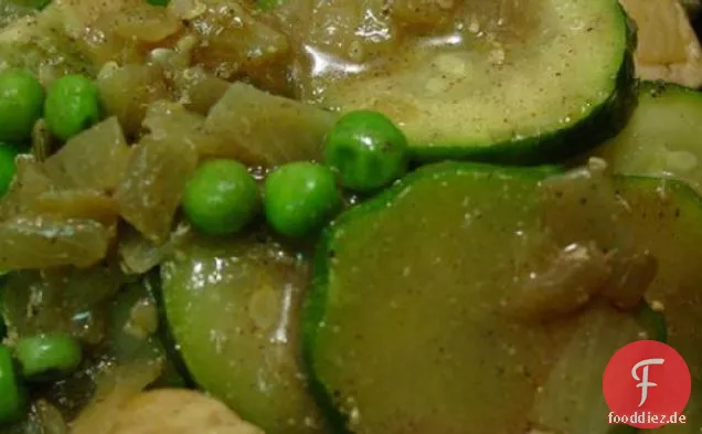 Marokkanisches Huhn und Gemüse-Pfanne