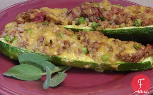 Wurst Gefüllte Zucchini