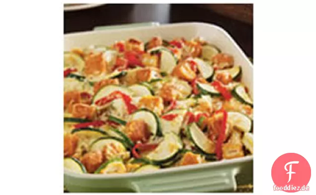 Zucchini-, Hühnchen- und Reisauflauf