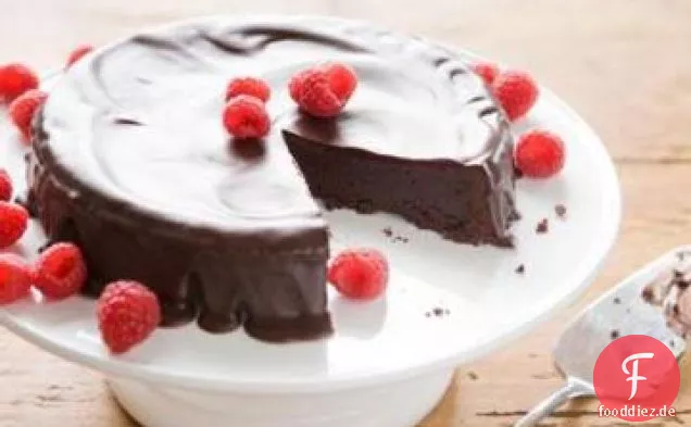 Mehlloser Schokoladenkuchen mit Schokoladenglasur