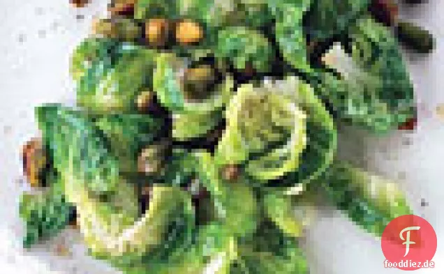 Sautierter Rosenkohl mit Zitrone und Pistazien