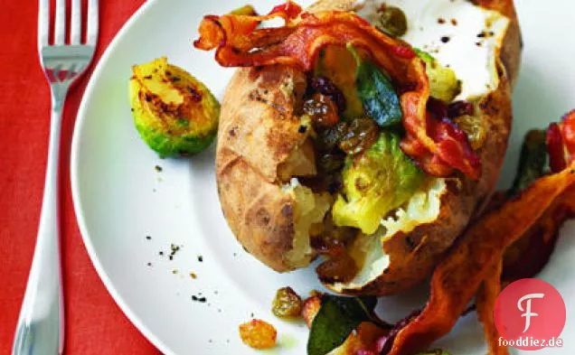 Ofenkartoffeln mit Rosenkohl und Speck