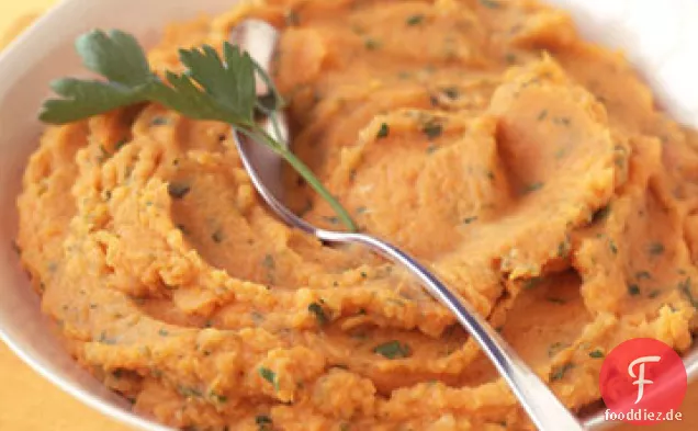 Pürierte Süß- und Rostkartoffeln mit Kräutern