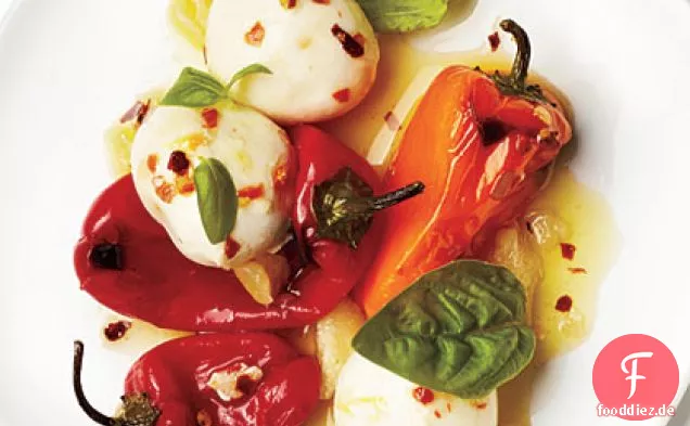 Marinierte Paprika und Mozzarella