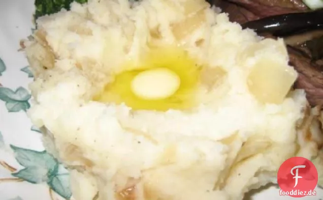 Cremige gebratene Zwiebel Kartoffelpüree