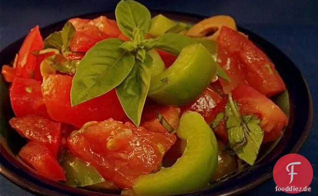 Nudeln mit Wurst, Tomaten und Sahne