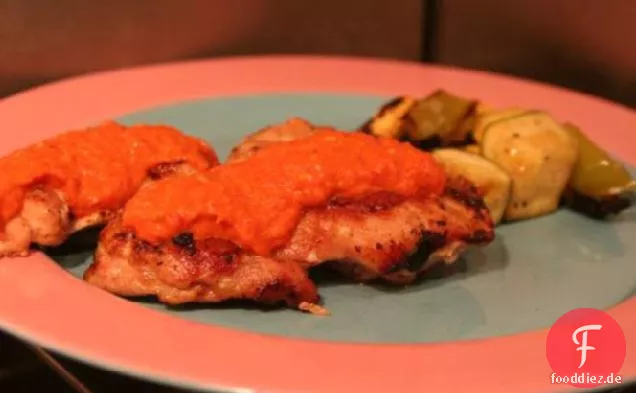 Pan-gebratenes Huhn mit Paprika-Pesto