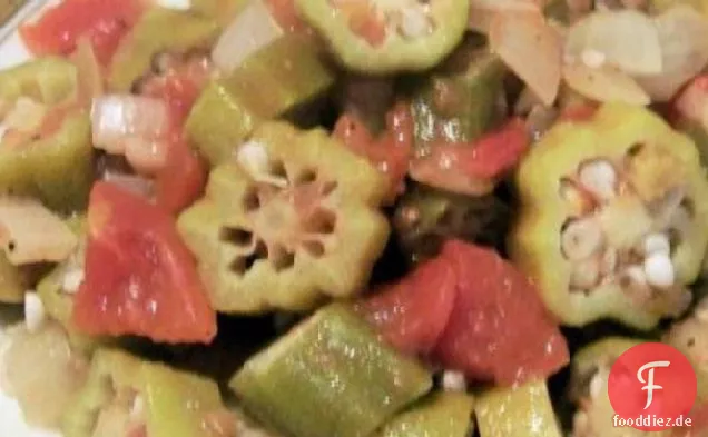 Okra und Tomaten