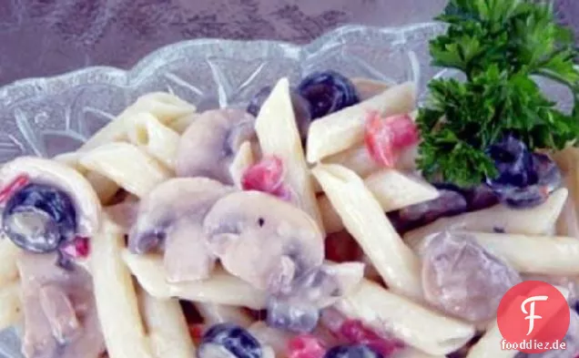 Griechischer Nudelsalat