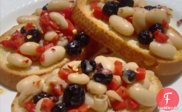 Rote, weiße und blaue Bruschetta