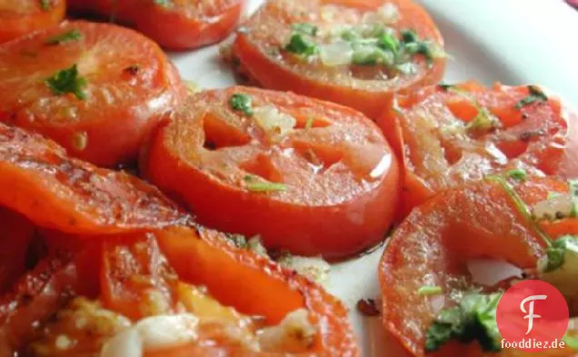 Gebratene Tomaten mit Knoblauch (Banadoora Maqliya Ma' Thoom)
