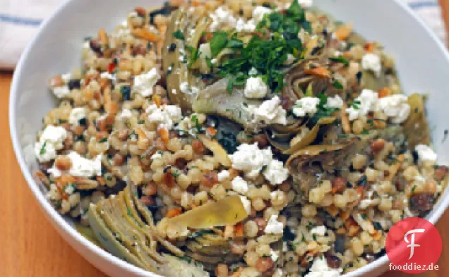 Fregola mit Artischocken, Feta, Mandeln und Kräutern