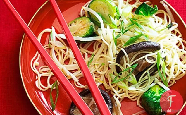 Rosenkohl und Shiitake-Lo Mein