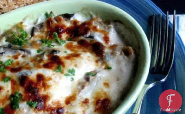Cremiges Huhn Mit Pilzen und Artischocken