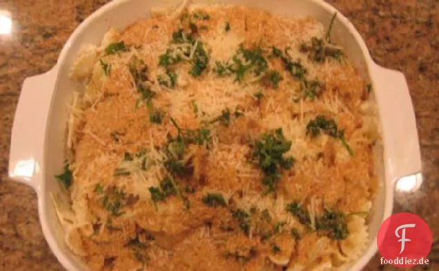Fliege Pasta mit Artischocken und Pilzen