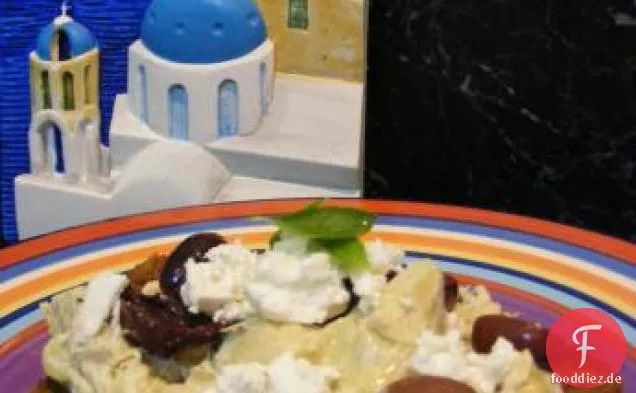 Griechisches Rührei mit Artischocken, schwarzen Oliven und Feta