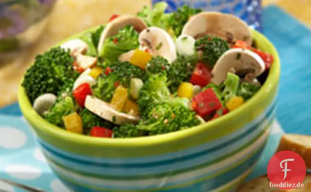 Frischer Brokkolisalat
