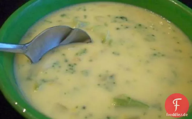 Brokkoli Cheddar Suppe