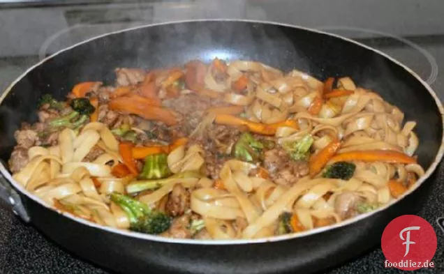 Knoblauchwurst und Brokkoli Linguine