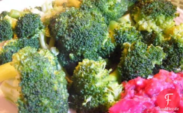 Brokkoli mit Knoblauch und Sojasauce