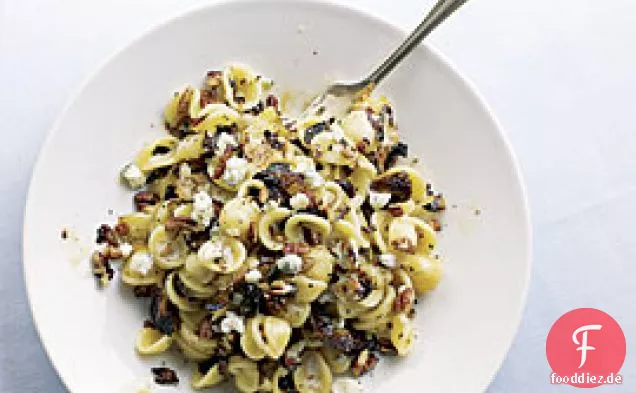 Orecchiette Mit Rosenkohl, Gorgonzola Und Brauner butter-