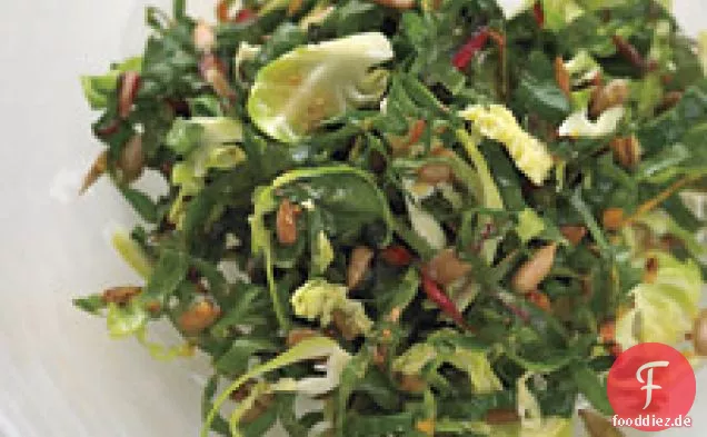 Herbst-Greens-Salat Mit Sonnenblumenkernen