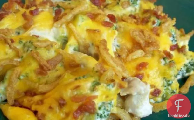 Hähnchen-Brokkoli-Cheddar-Backen