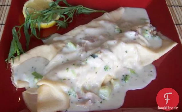 Hühnercrepes mit cremiger Estragonsauce