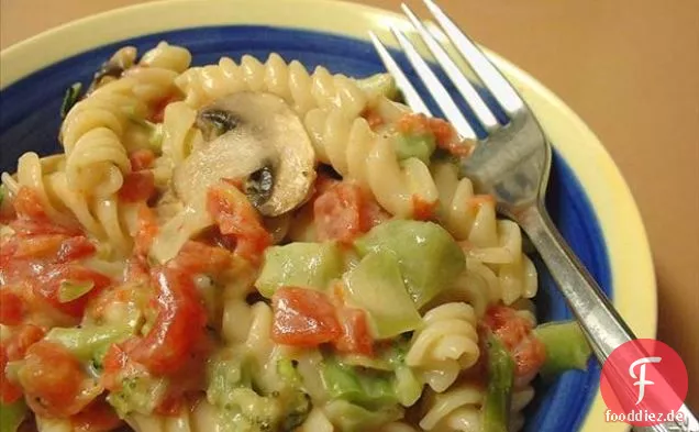 Pasta, Pilze und Brokkoli W/ cremige Tomatensauce