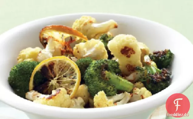 Gerösteter Brokkoli und Blumenkohl mit Zitrone und Knoblauch
