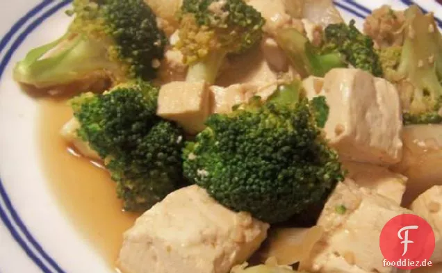 Sa Cha-Tofu Mit Brokkoli und Blumenkohl