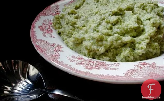 Würzige Muscheln mit Brokkoli und Blauschimmelkäse