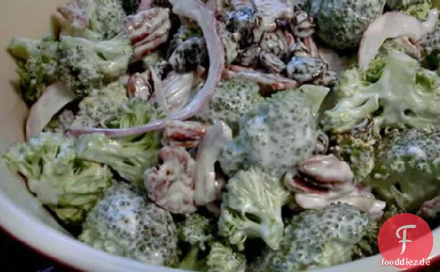 Pekannuss-Brokkoli-Salat