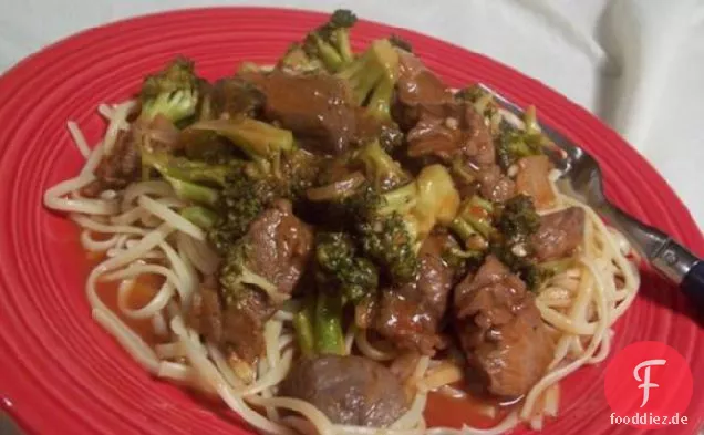 Würzige Linguine, Rindfleisch und Brokkoli