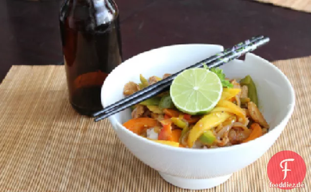 Chinesisches Rindfleisch und Mango rühren braten