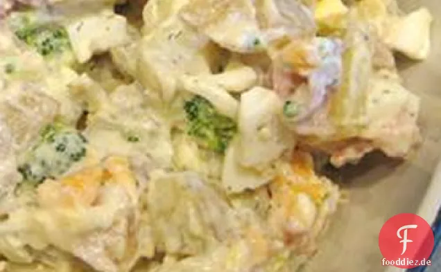 Klobiger und cremiger Kartoffelsalat