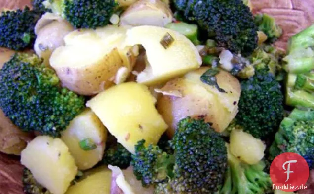 Heißer Kartoffel-Brokkoli-Salat