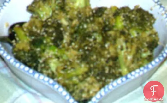 Gerösteter Brokkoli-Sesam-Salat