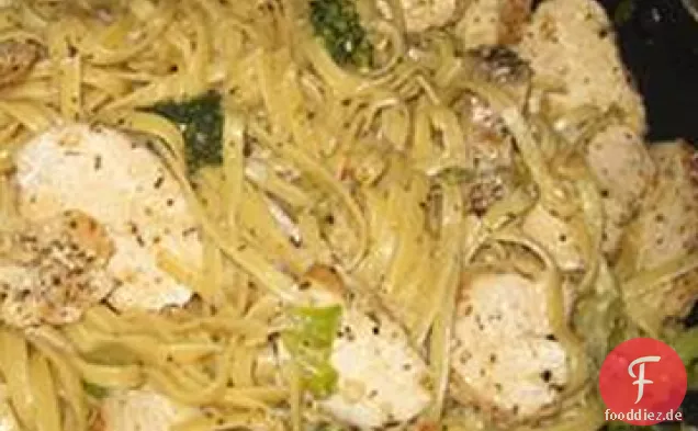 Spaghetti mit Brokkoli und Hähnchen