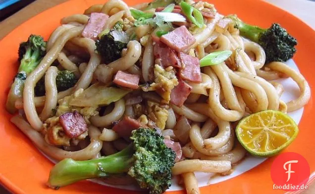 Einfaches gebratenes Udon