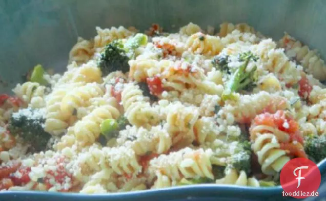 Brokkoli Pasta in einer frischen Tomatensauce