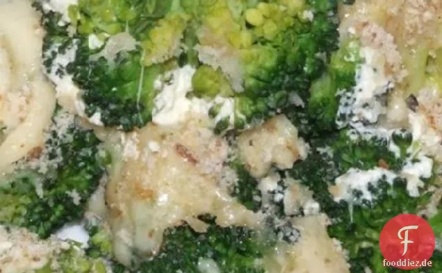 Brokkoli mit saurer Sahne