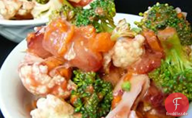 Erdbeer-Broco-Blumen-Salat