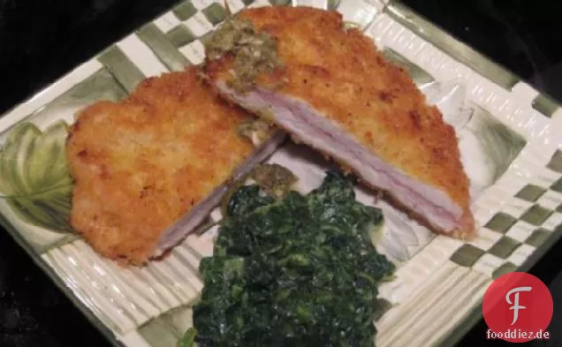 Putenkoteletts mit Schinken und Kapernsauce