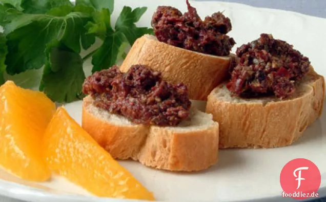 Croutons mit Orangen-Fenchel-Tapenade